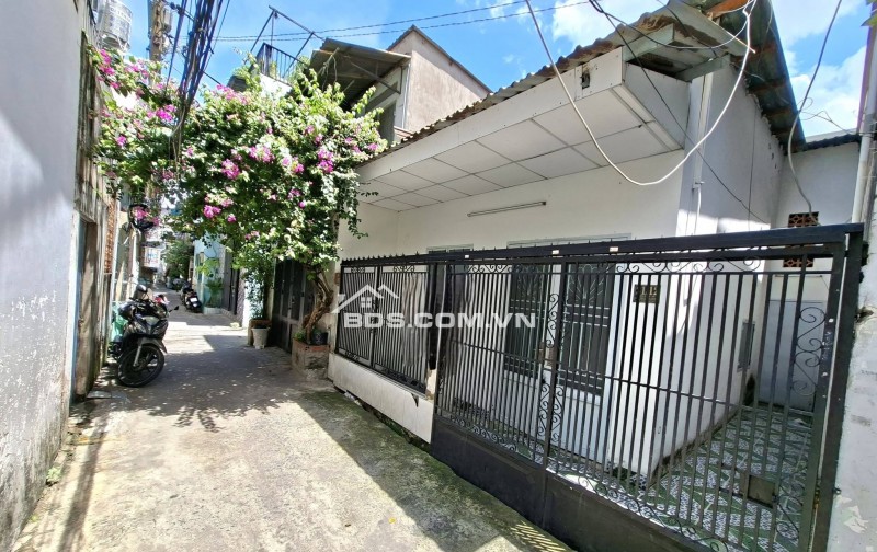 [Hiệp Bình Chánh] Nhà 2 mặt hẻm - Ngang 5.3 hiếm - Ngay chợ Hiệp Bình - SHR -  Chỉ 4.5 ty